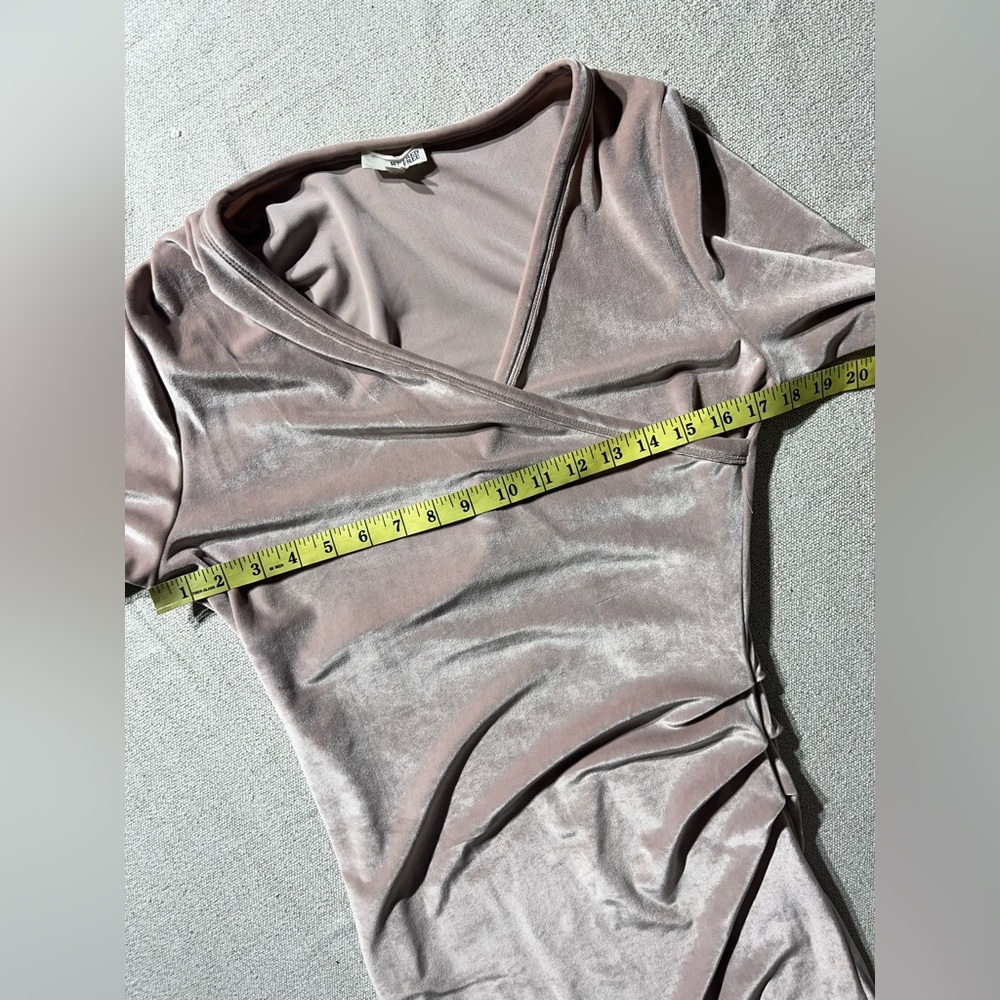 Aritzia Wilfred Free Klum Blush Pink Velvet Faux Wrap Longsleeve Dress large - Picture 3 of 15